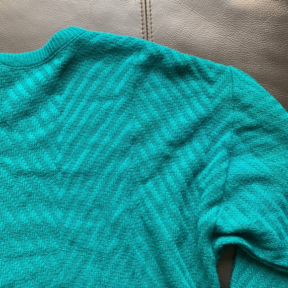 • Stretchy Knit Sweater • - Picture 6 of 9